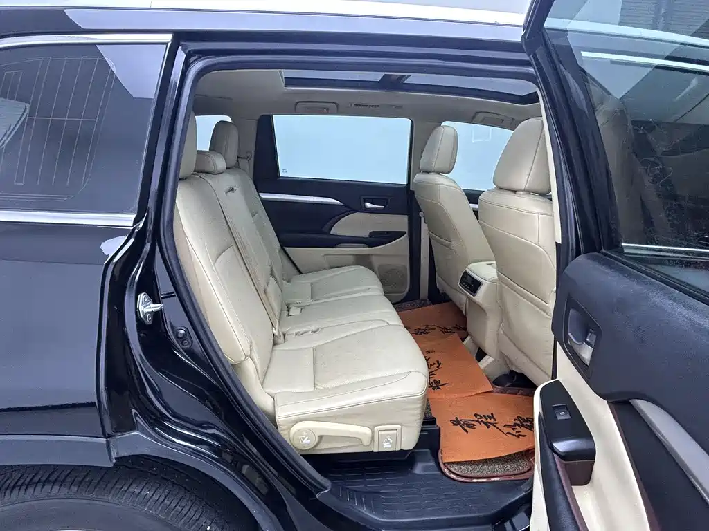 Toyota Highlander 2015 — фото 15