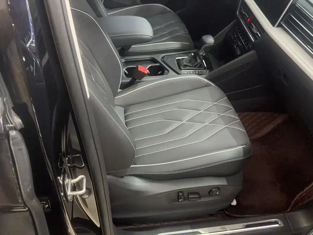Volkswagen Tiguan L 2021