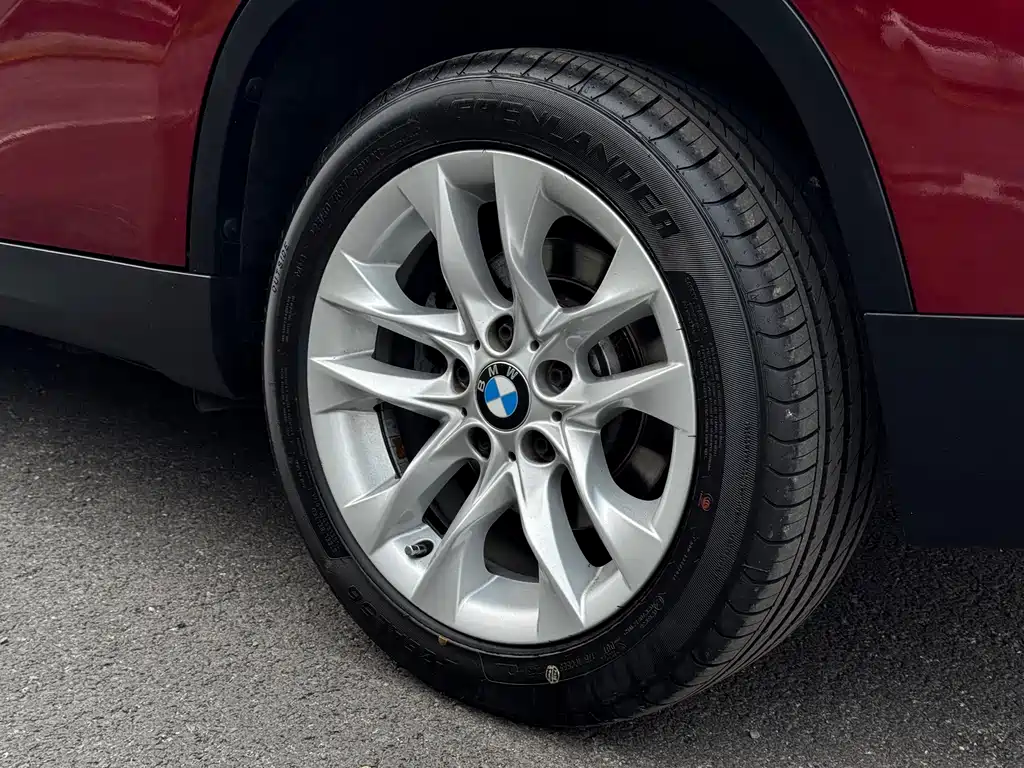 BMW X1 2015 — фото 10