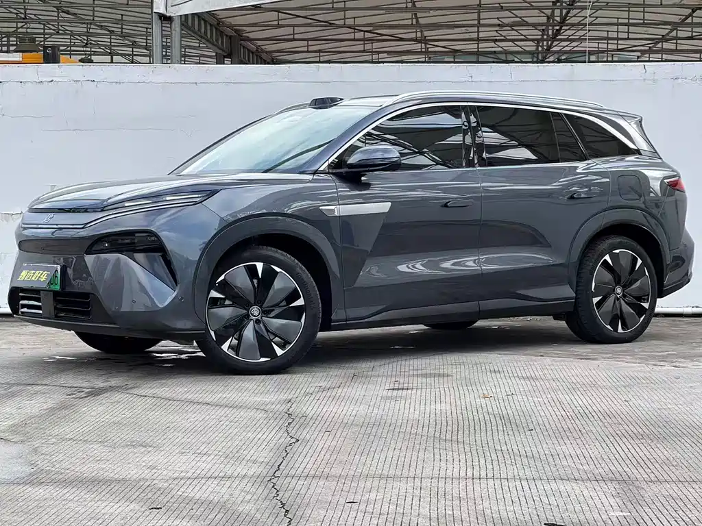 BYD Tang L 2025 — фото 1
