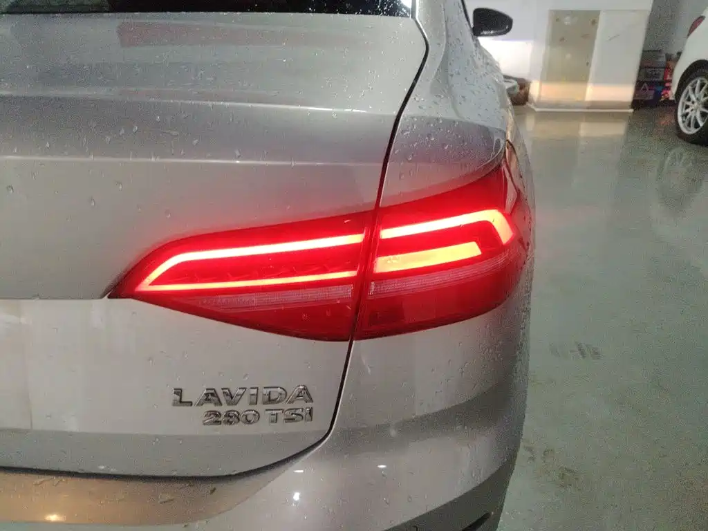 Volkswagen Lavida 2019 — фото 24