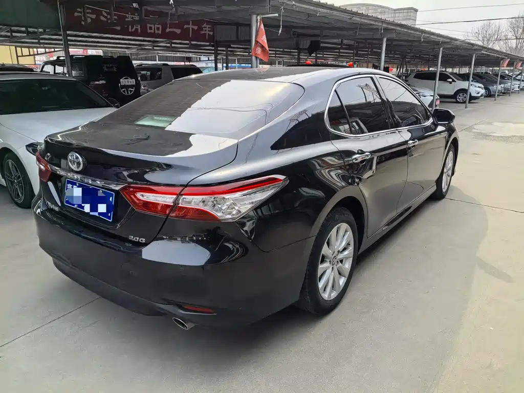 Toyota Camry 2020 — фото 5