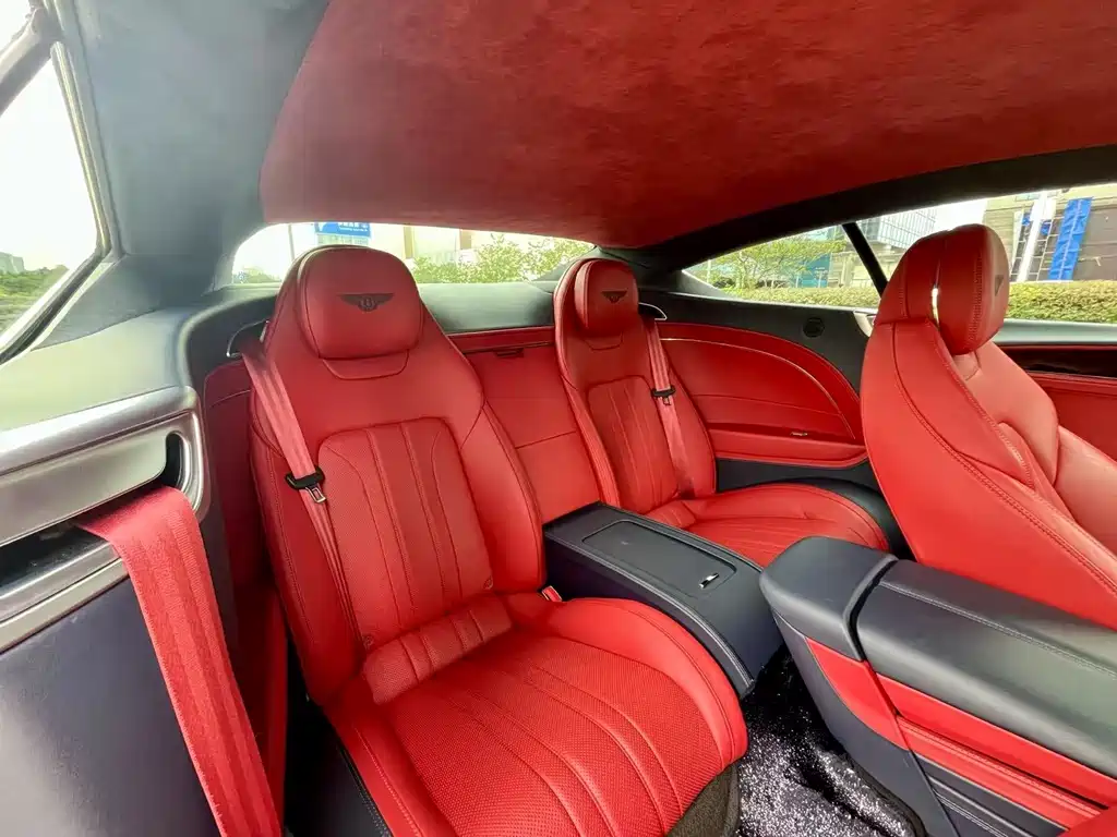 Bentley Continental 2020 — фото 11