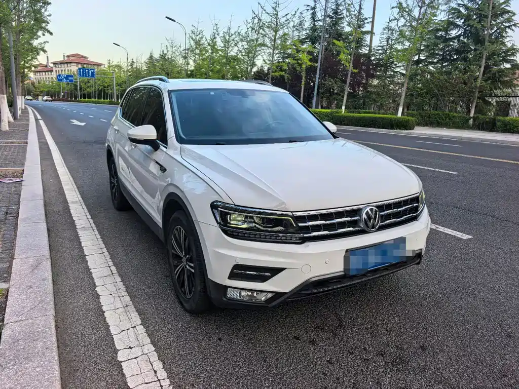 Volkswagen Tiguan L 2018 — фото 4