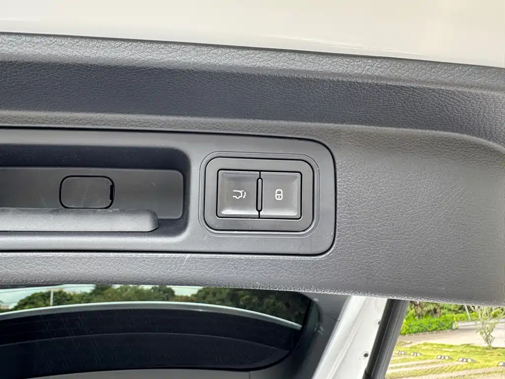 BYD PLUS New Energy 2022 — фото 16