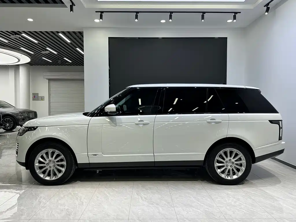 Land Rover Range Rover 2018 — фото 4