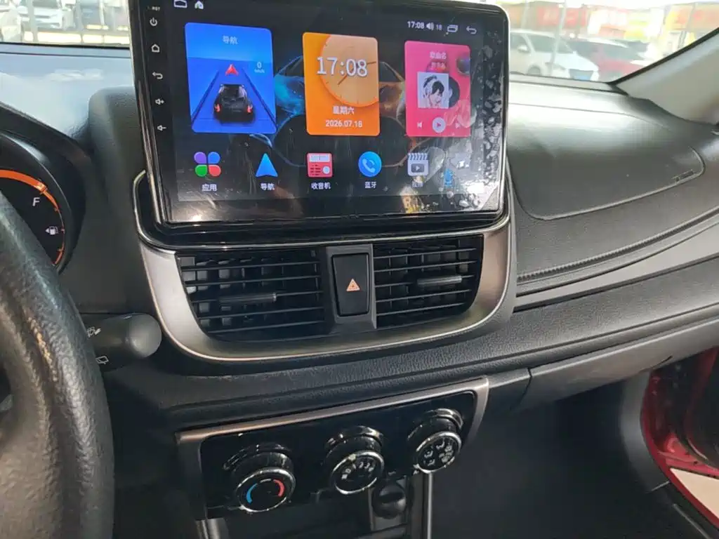 Toyota Yaris L 2022 — фото 13