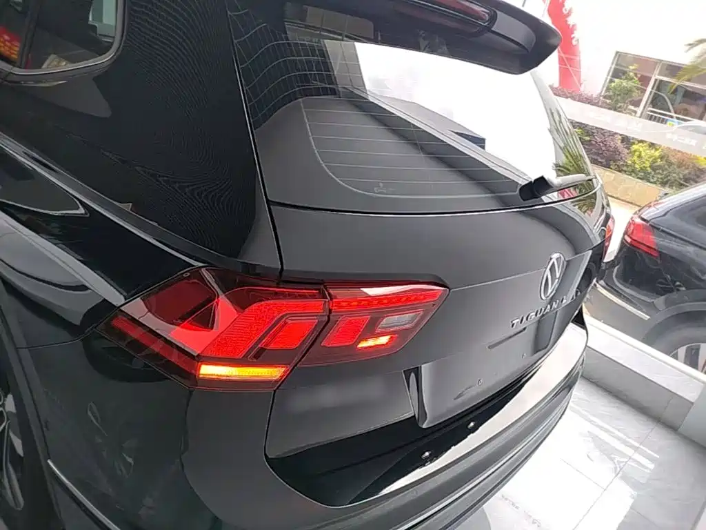 Volkswagen Tiguan L 2025