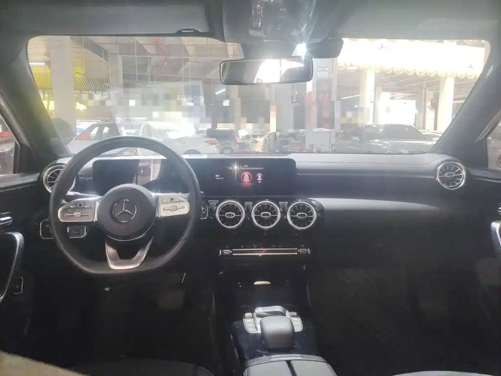 Mercedes-Benz A-Class 2020 — фото 10