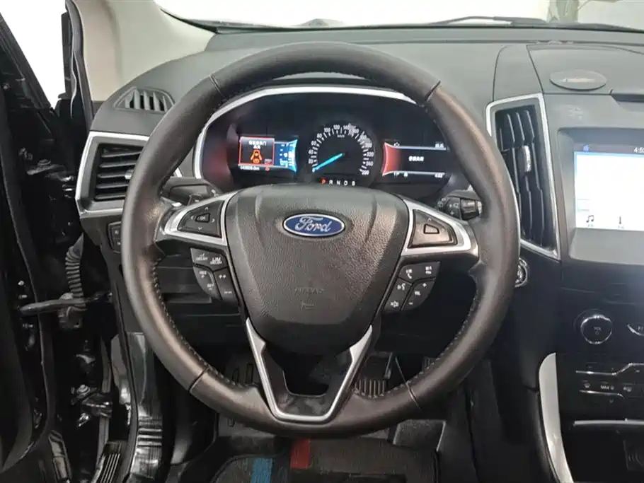 Ford Edge 2019 — фото 15