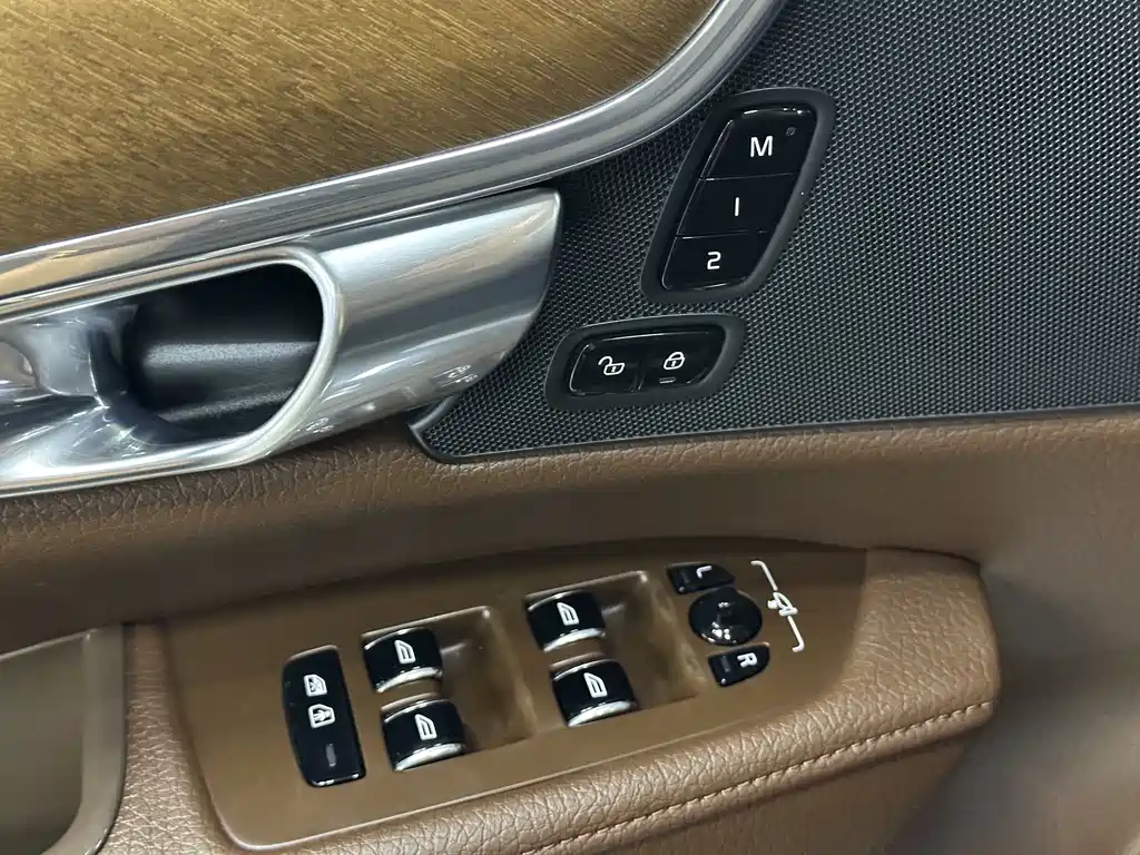 Volvo S90 2019 — фото 32