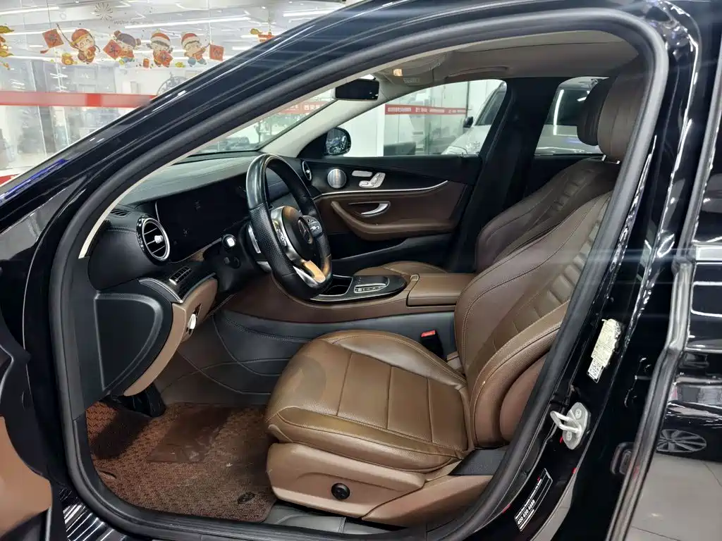 Mercedes-Benz E-Class 2020 — фото 17