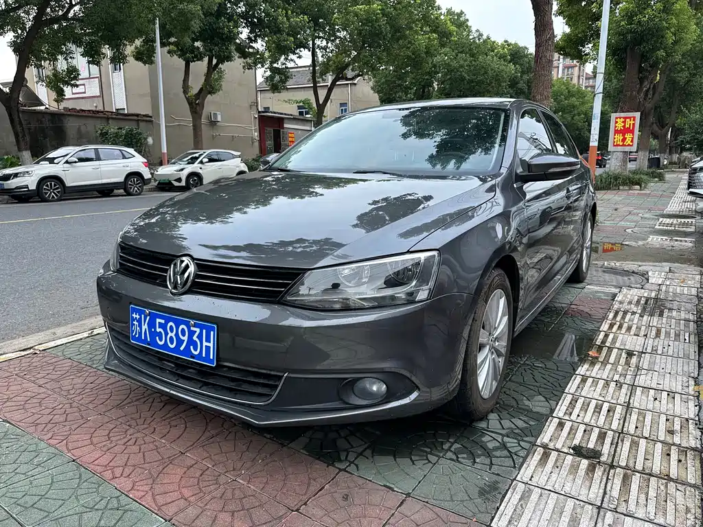 Volkswagen Sagitar 2014