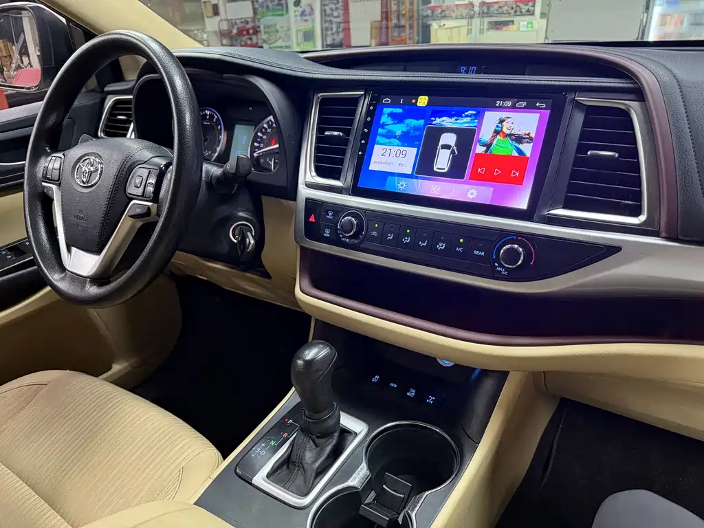 Toyota Highlander 2017 — фото 14