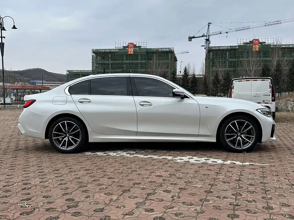 BMW 3 Series 2022