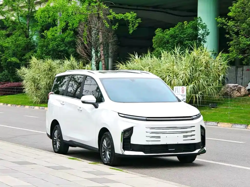 Maxus G50 PHEV 2025 — фото 3
