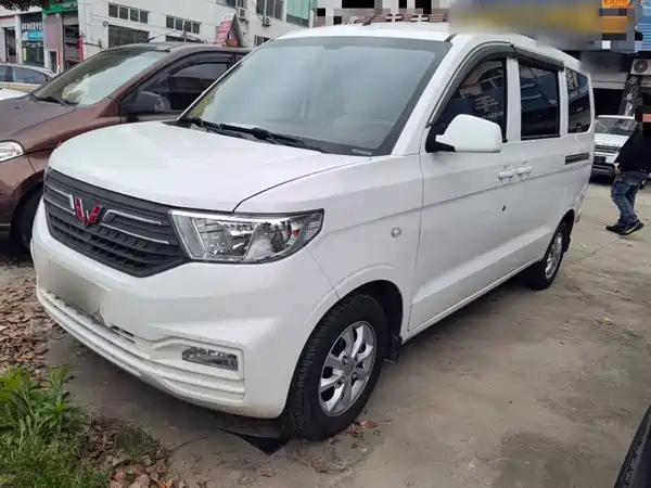 Wuling Hongguang V 2022