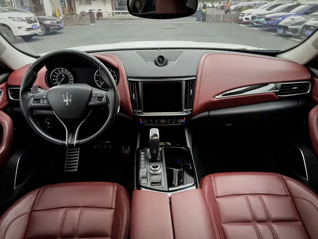 Maserati Levante 2021 — фото 16