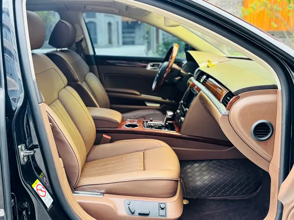 Volkswagen Phaeton 2015 — фото 13