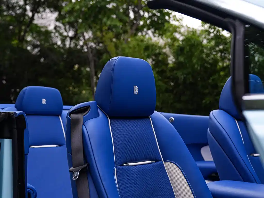 Rolls-Royce Dawn 2020 — фото 15