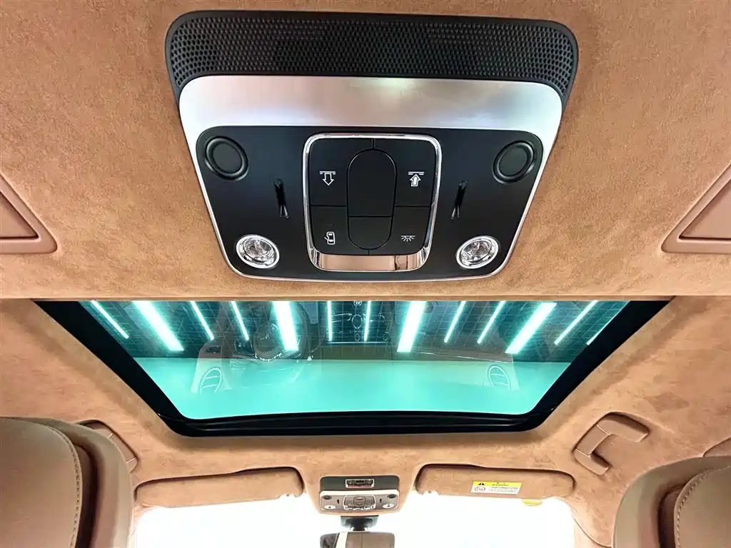 Bentley Flying Spur 2022 — фото 17