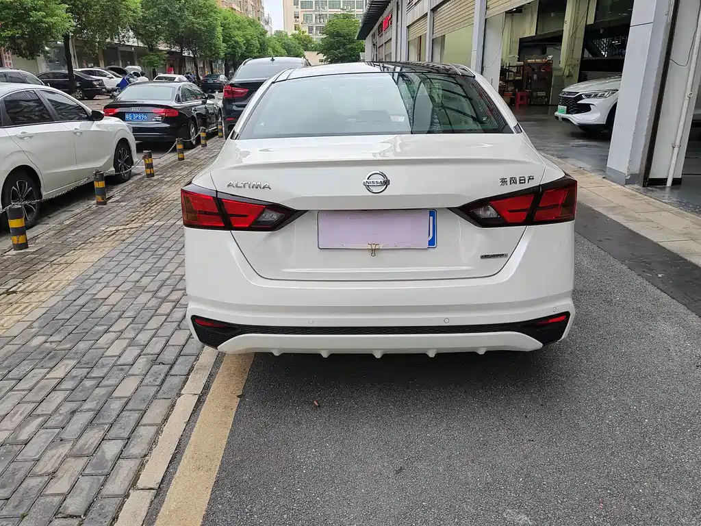 Nissan Teana 2021