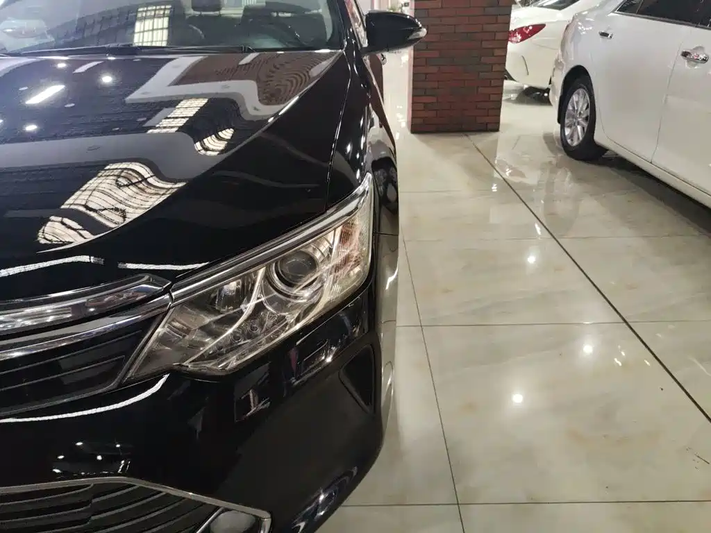 Toyota Camry 2016 — фото 18