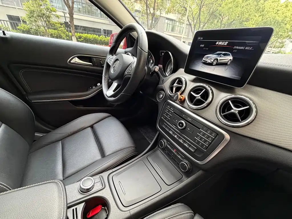 Mercedes-Benz GLA 2017 — фото 18