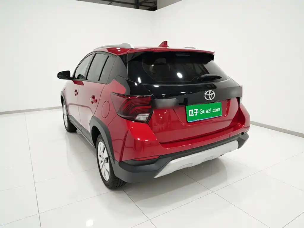 Toyota Yaris L 2021