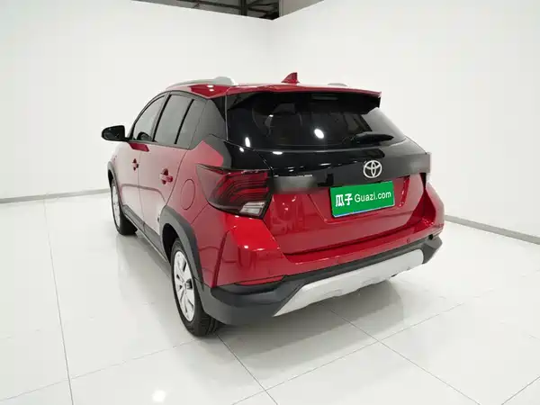 Toyota Yaris L 2021
