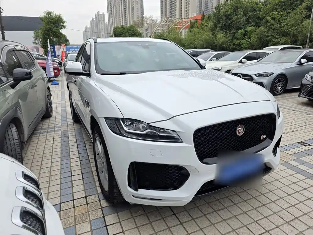 Jaguar F-PACE 2016 — фото 5