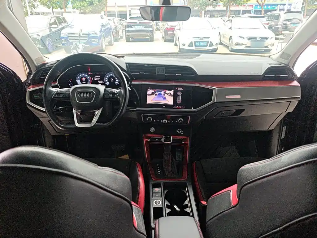Audi Q3 2020 — фото 10