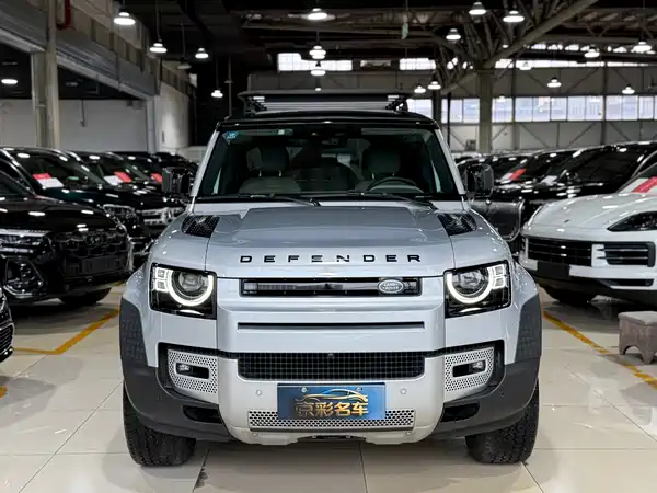 Land Rover Defender 2021
