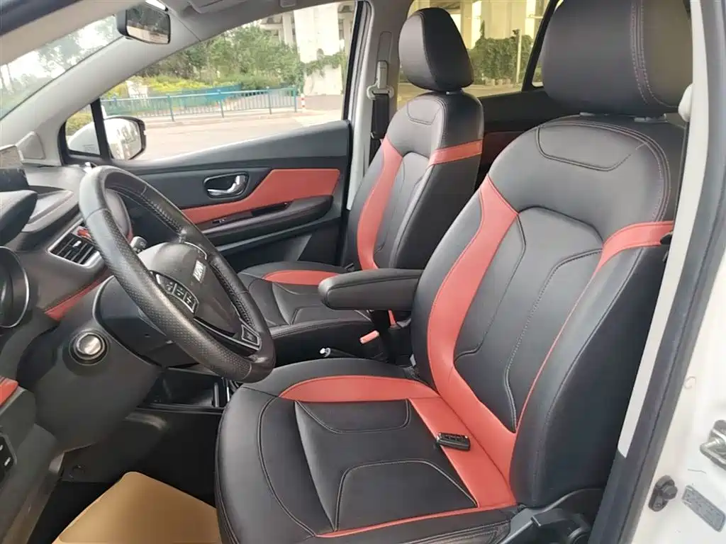 Haval H1 2017 — фото 15