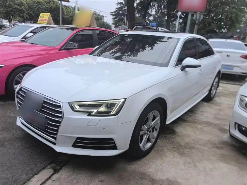 Audi A4L 2018 — фото 2