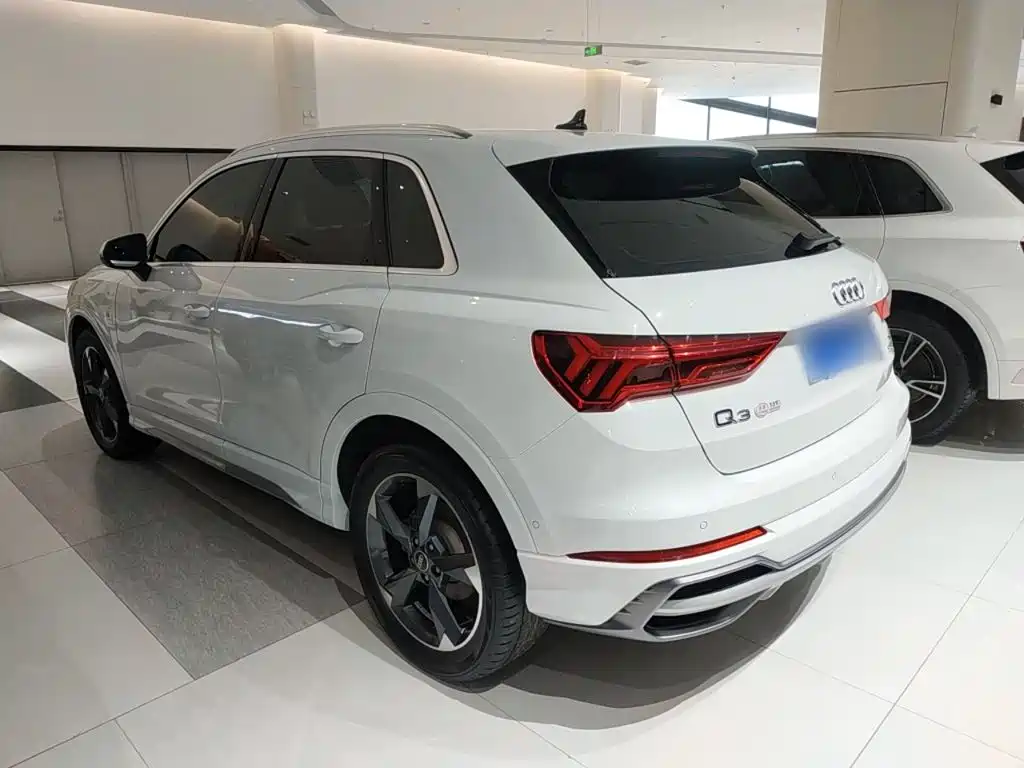 Audi Q3 2022 — фото 21