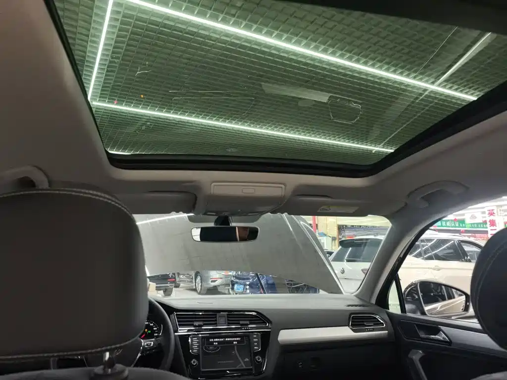 Volkswagen Tiguan L 2018 — фото 14