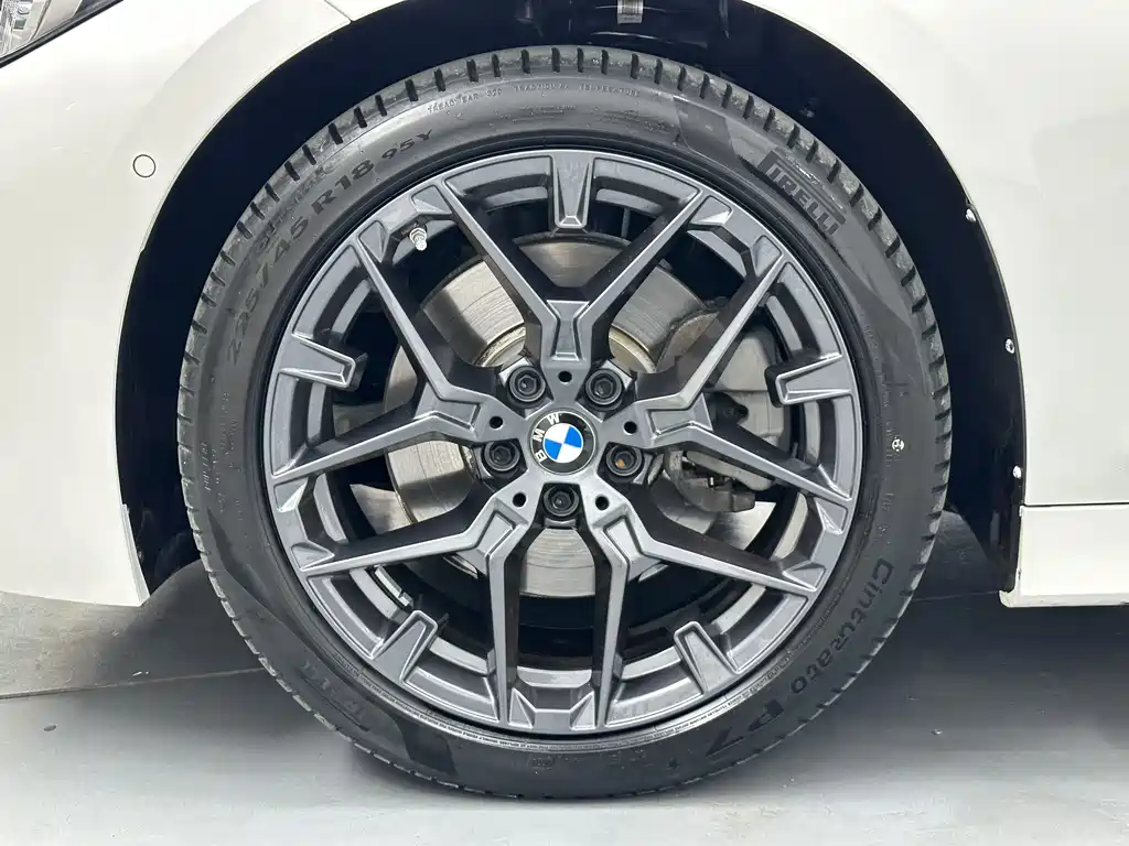 BMW 3 Series 2024 — фото 11