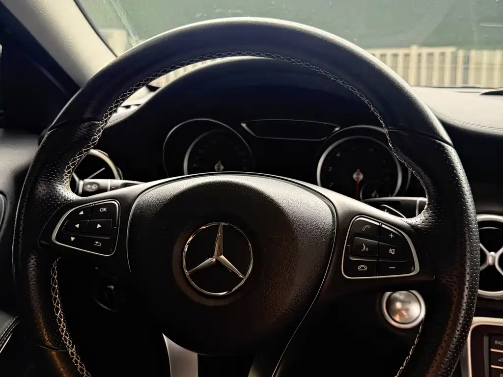 Mercedes-Benz GLA 2018 — фото 13