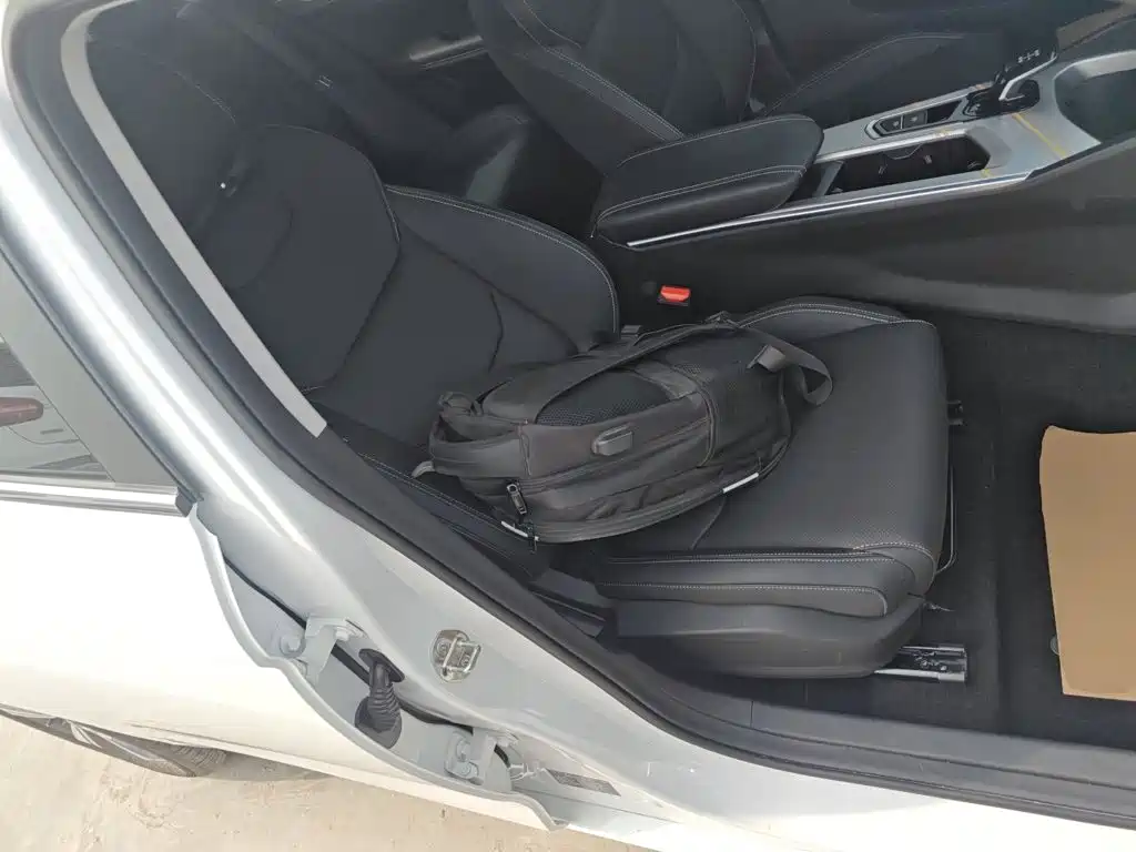Geely Emgrand L Hip 2024 — фото 25