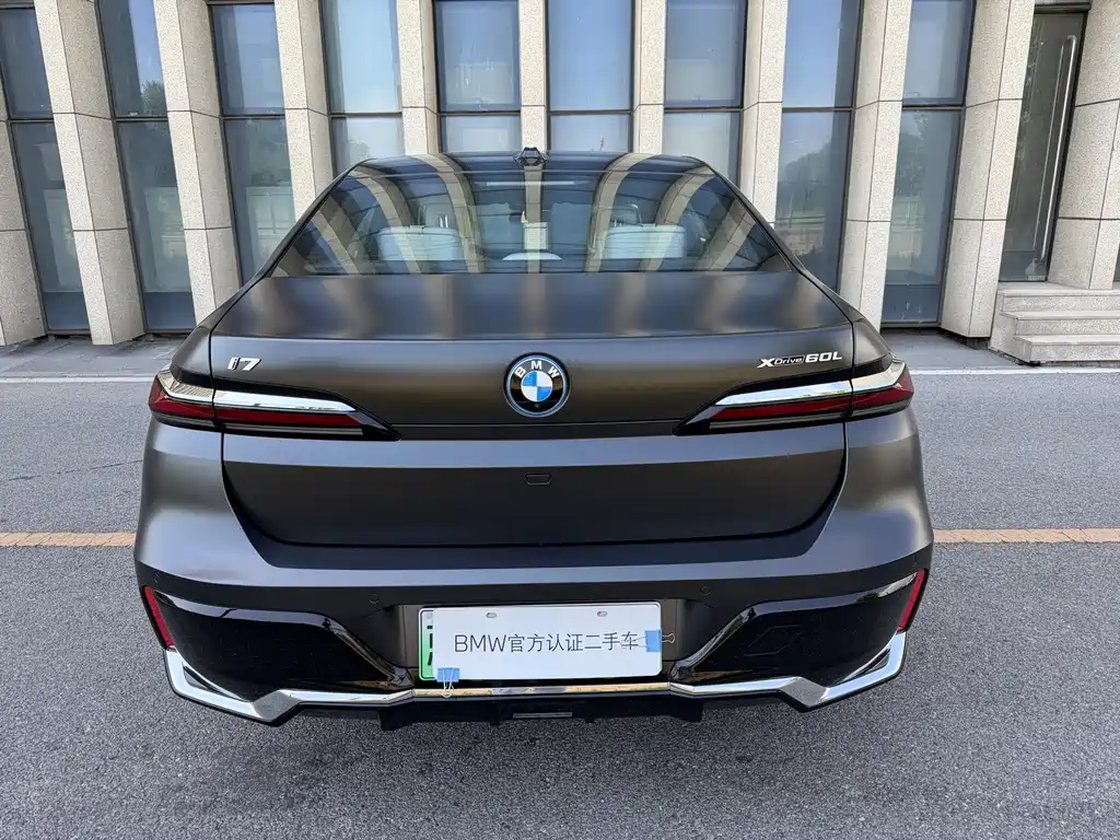 BMW i7 2025 — фото 3