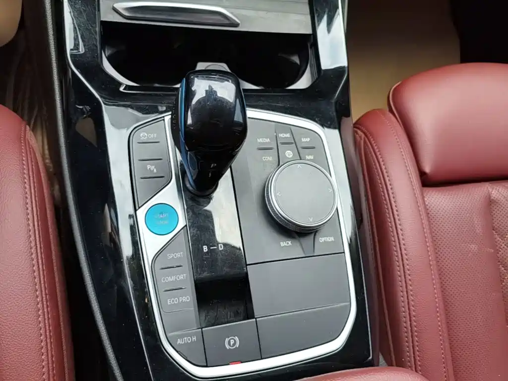 BMW iX3 2022 — фото 14