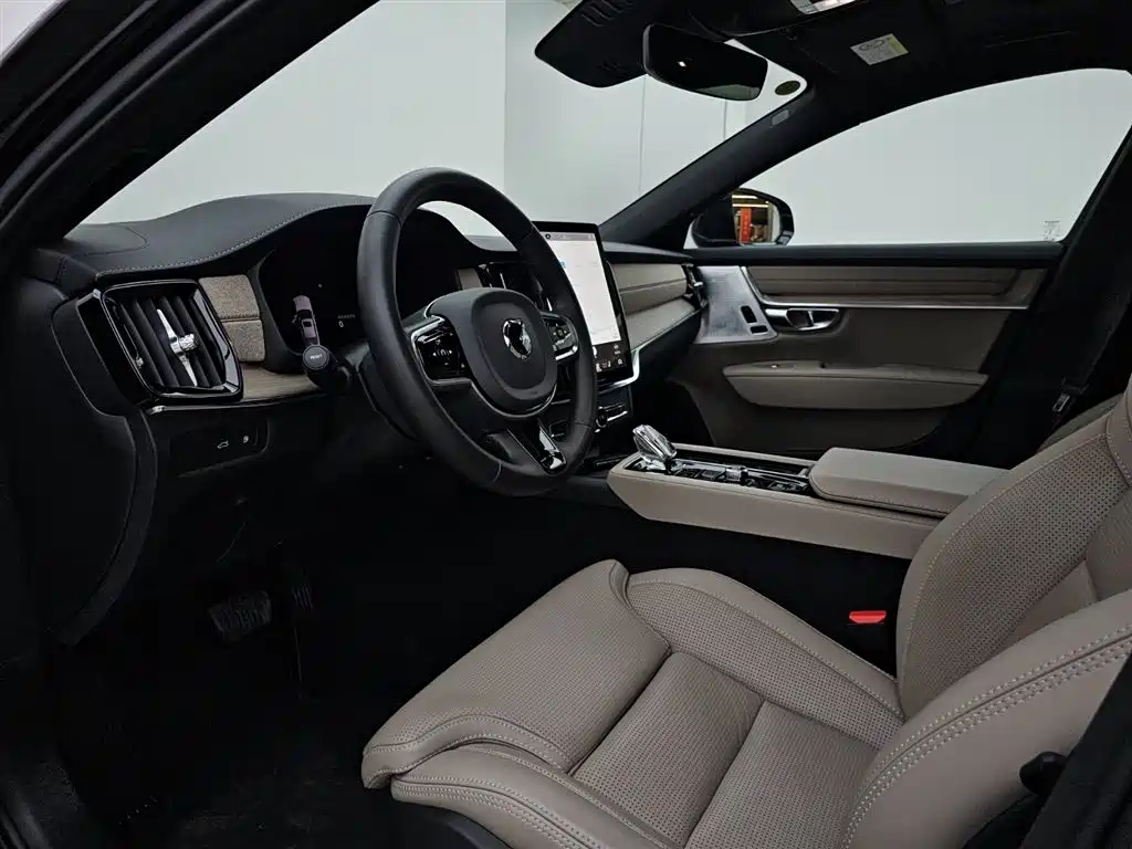 Volvo S90 PHEV 2025 — фото 6