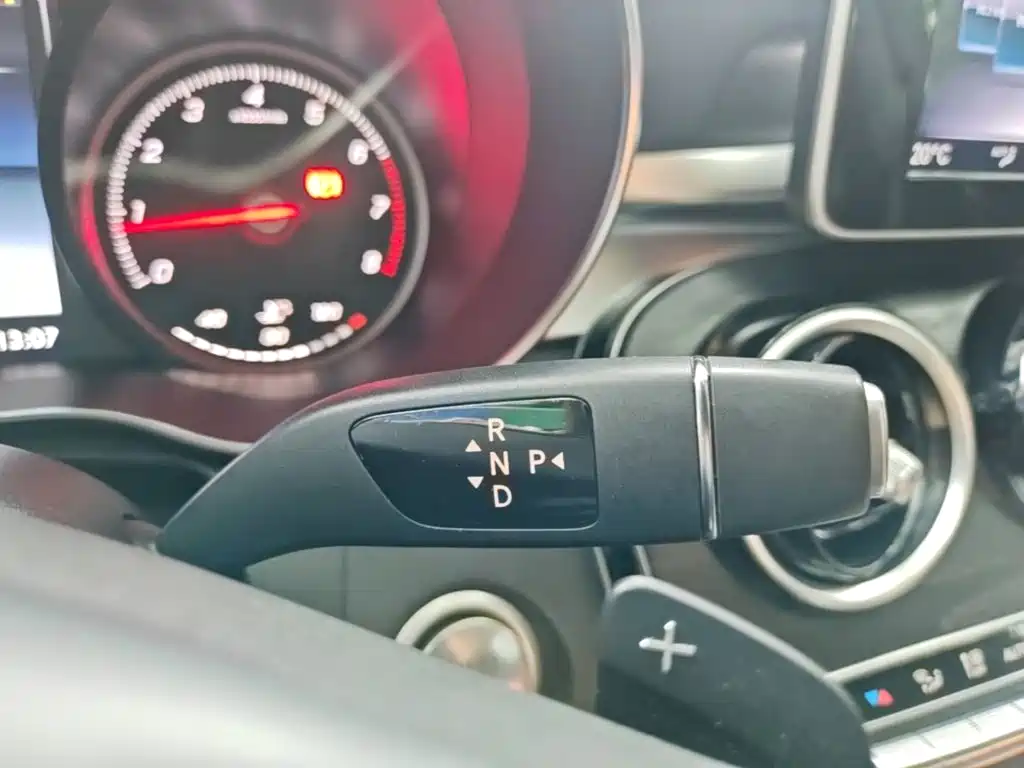 Mercedes-Benz C-Class 2018 — фото 14
