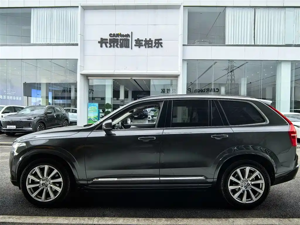 Volvo XC90 2018 — фото 6