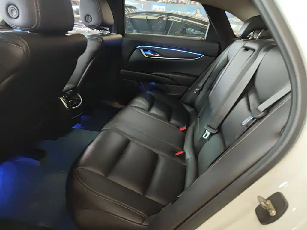 Cadillac XTS 2019 — фото 13