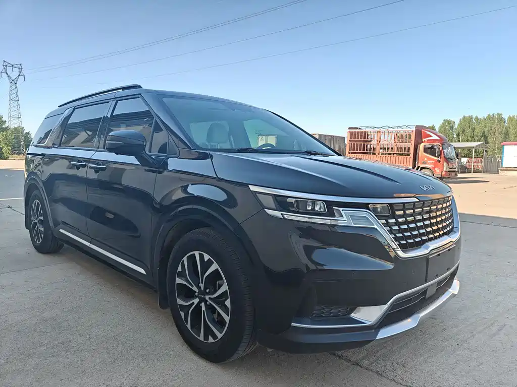 Kia Carnival 2021 — фото 3