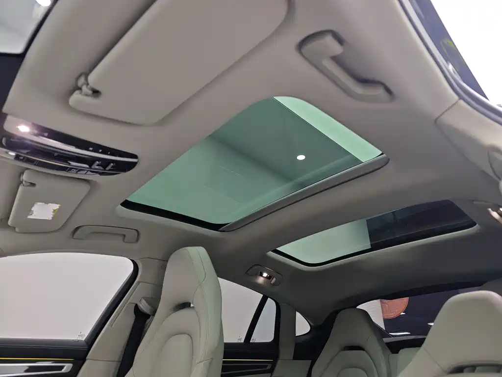 Porsche Panamera 2018 — фото 23