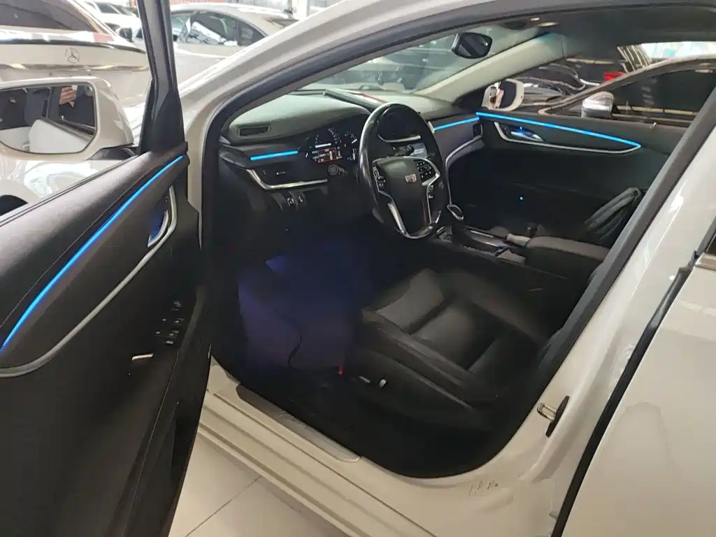 Cadillac XTS 2019 — фото 12