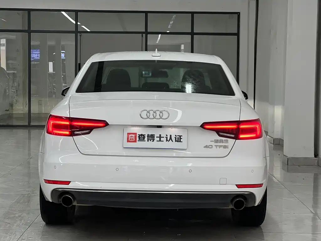 Audi A4L 2018 — фото 13